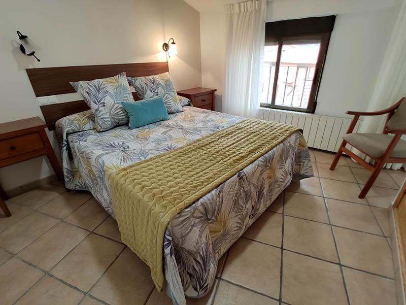 Royuela Hostal Buitenkant foto